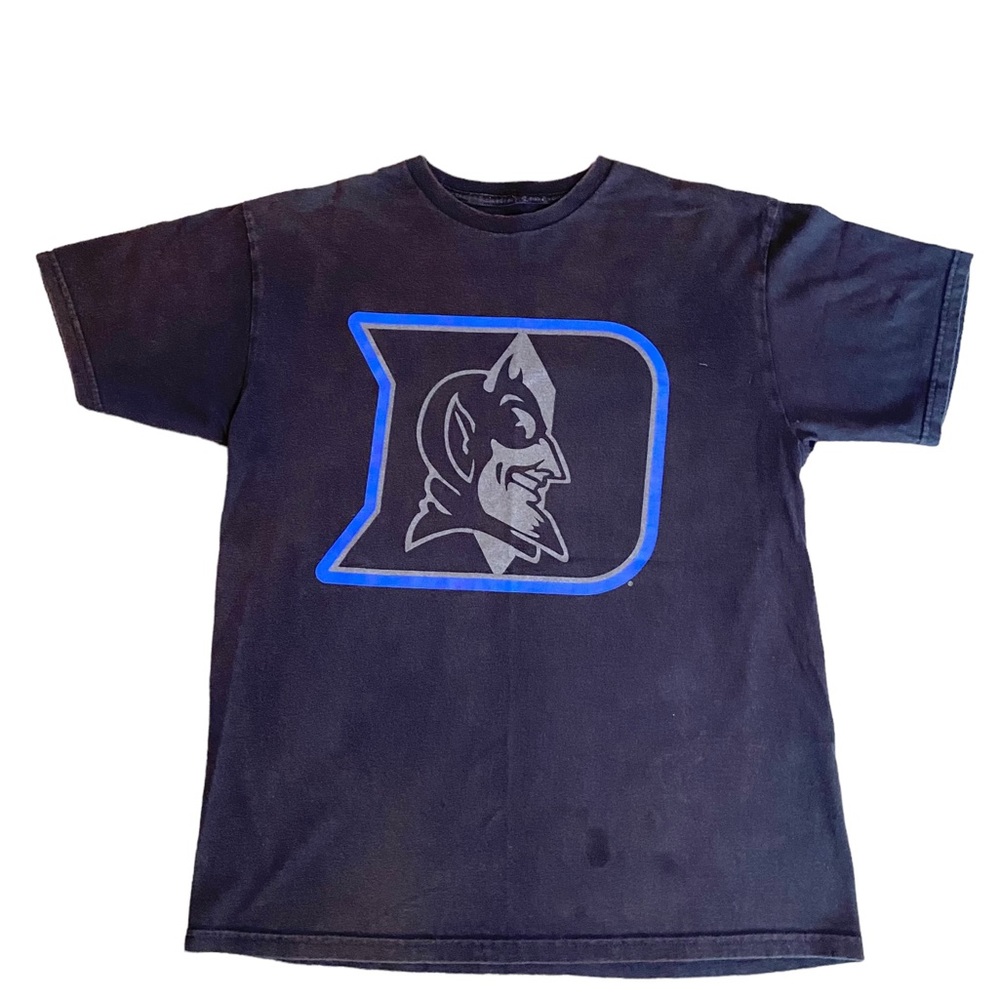 Duke Blue Devils T-Shirt, Size Small

Stain near bottom of shirt